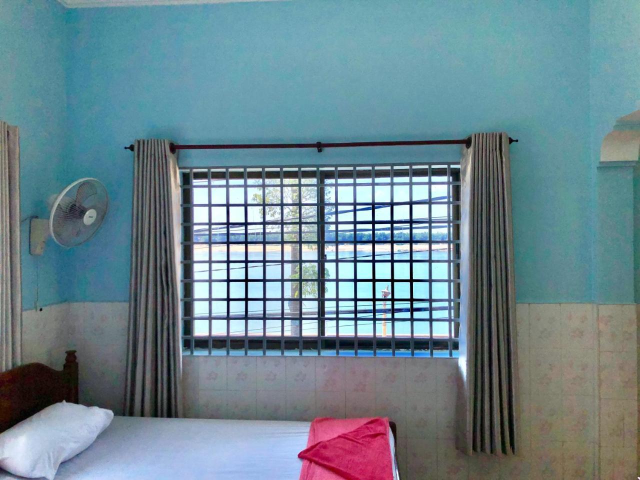 Hengheng II Guest House Kratie Extérieur photo